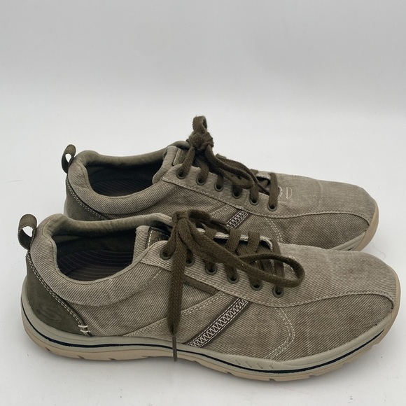 Skechers Men's green Sneakers suede 10.5 casual office retro vacation Y2K relax - Picture 4 of 14